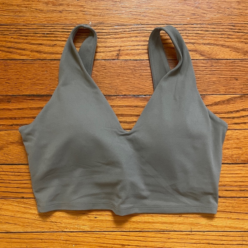 OnerActive SoftMotion Longline Sports Bra w/ White Logo, Size M in Alpine Green